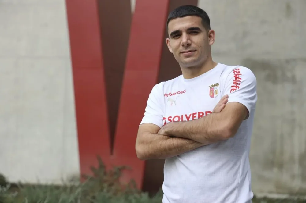 Víctor Gómez posa para un reportaje.