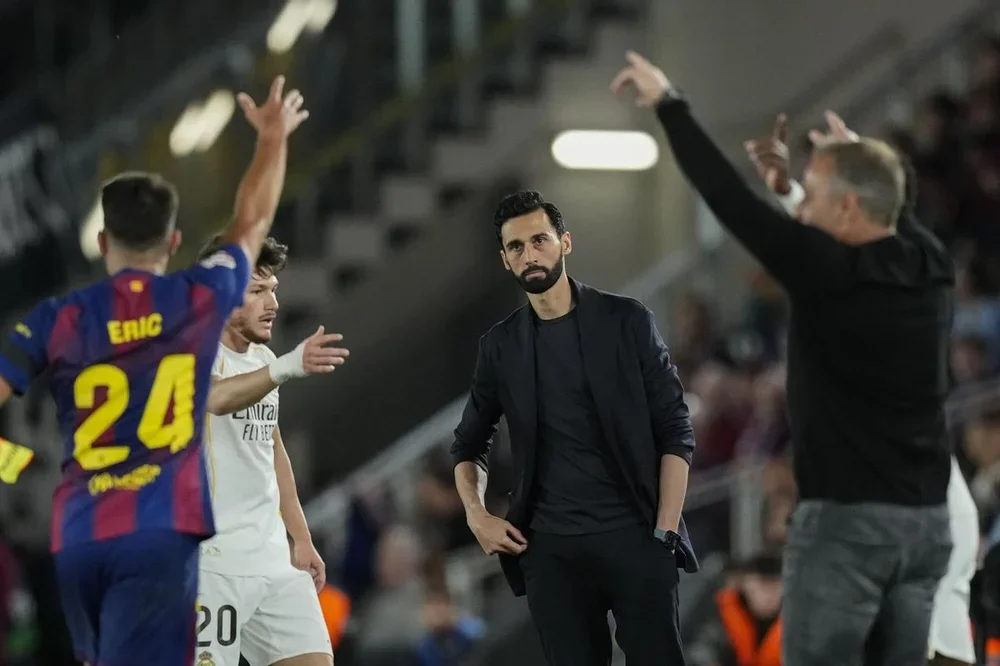 Álvaro Arbeloa, durante el clásico entre el Barça y el Real Madrid.